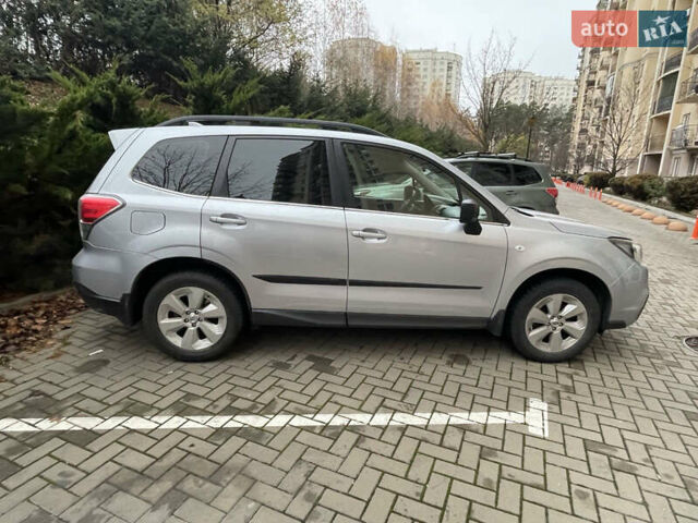 Серый Субару Форестер, объемом двигателя 1.99 л и пробегом 180 тыс. км за 15432 $, фото 1 на Automoto.ua