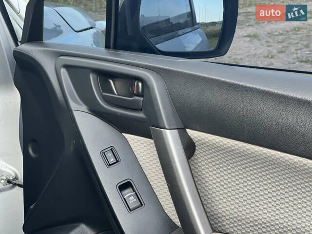 Субару Форестер 2016 в Львове на Automoto.ua Серый Субару Форестер, объемом двигателя 2.5 л и пробегом 135 тыс. км за 15500 $, фото 39 на Automoto.ua