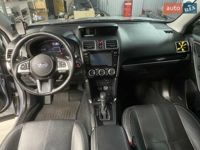 Сірий Субару Forester, об'ємом двигуна 2 л та пробігом 184 тис. км за 16350 $, фото 4 на Automoto.ua