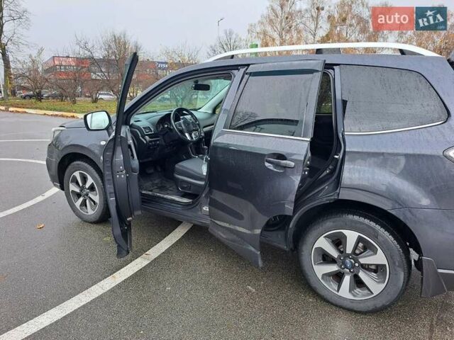 Серый Субару Форестер, объемом двигателя 2 л и пробегом 264 тыс. км за 15700 $, фото 10 на Automoto.ua