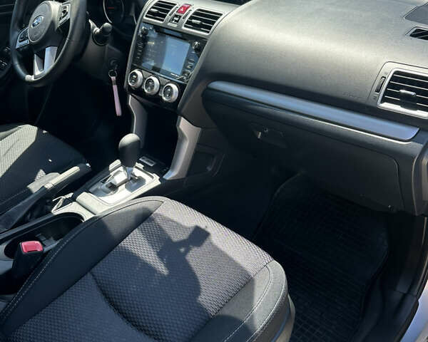 Сірий Субару Forester, об'ємом двигуна 2.5 л та пробігом 165 тис. км за 13600 $, фото 16 на Automoto.ua