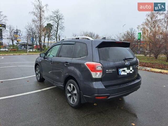 Серый Субару Форестер, объемом двигателя 2 л и пробегом 264 тыс. км за 15700 $, фото 7 на Automoto.ua