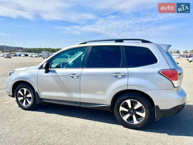 Серый Субару Форестер, объемом двигателя 2.5 л и пробегом 89 тыс. км за 14950 $, фото 3 на Automoto.ua