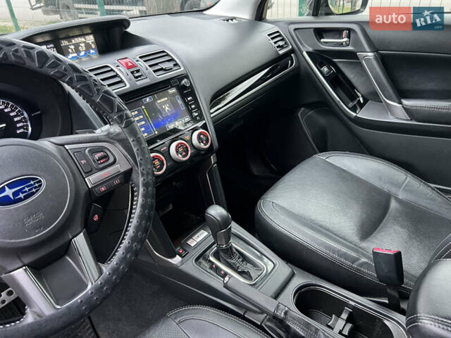 Серый Субару Форестер, объемом двигателя 2.46 л и пробегом 143 тыс. км за 17900 $, фото 13 на Automoto.ua