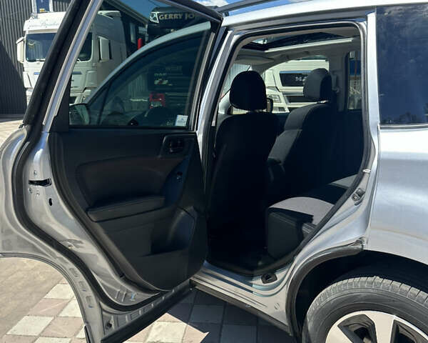 Сірий Субару Forester, об'ємом двигуна 2.5 л та пробігом 165 тис. км за 13600 $, фото 5 на Automoto.ua