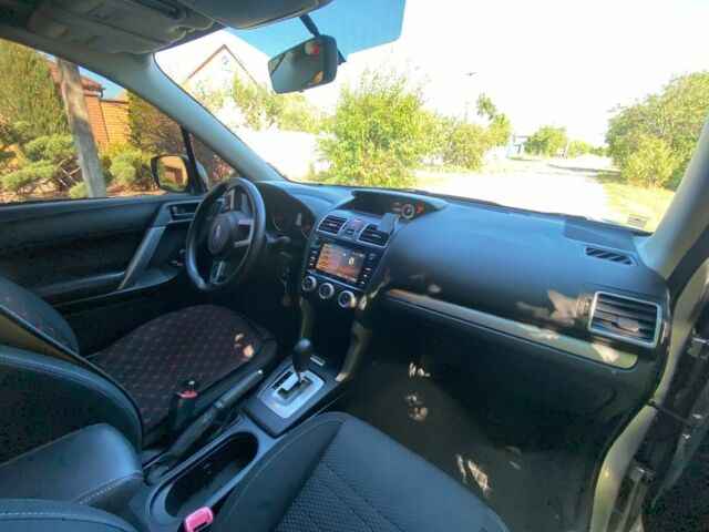 Серый Субару Форестер, объемом двигателя 2.5 л и пробегом 140 тыс. км за 12000 $, фото 7 на Automoto.ua