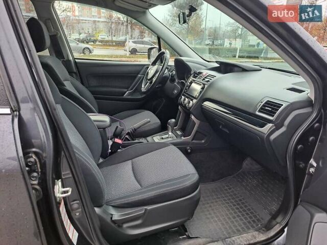 Серый Субару Форестер, объемом двигателя 2 л и пробегом 264 тыс. км за 15700 $, фото 13 на Automoto.ua