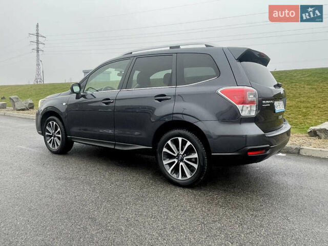 Серый Субару Форестер, объемом двигателя 2 л и пробегом 133 тыс. км за 15200 $, фото 4 на Automoto.ua