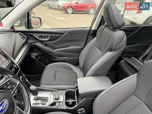 Серый Субару Форестер, объемом двигателя 2.5 л и пробегом 34 тыс. км за 21200 $, фото 22 на Automoto.ua