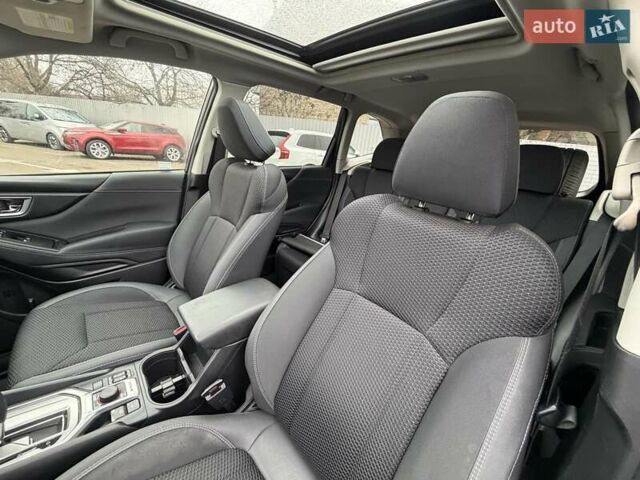 Серый Субару Форестер, объемом двигателя 2.5 л и пробегом 34 тыс. км за 21200 $, фото 20 на Automoto.ua