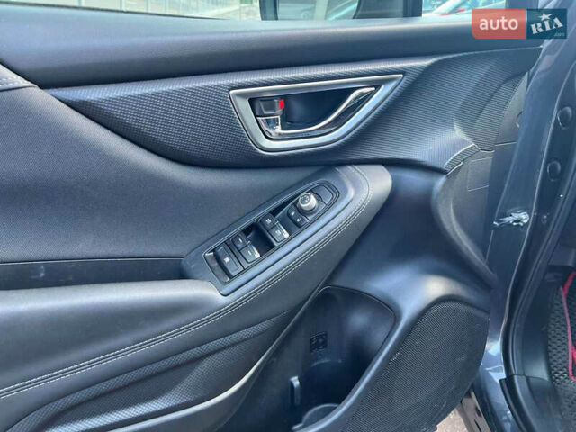 Серый Субару Форестер, объемом двигателя 2.5 л и пробегом 72 тыс. км за 17999 $, фото 12 на Automoto.ua