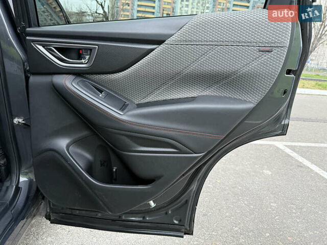 Серый Субару Форестер, объемом двигателя 2.46 л и пробегом 82 тыс. км за 21500 $, фото 30 на Automoto.ua