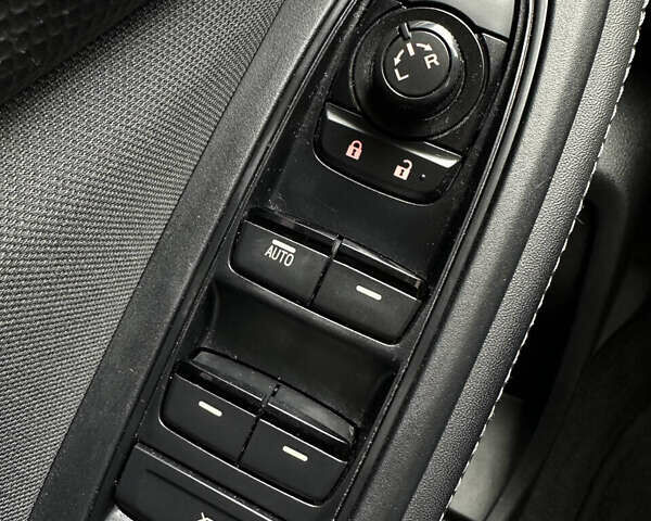 Серый Субару Форестер, объемом двигателя 2.5 л и пробегом 80 тыс. км за 18999 $, фото 30 на Automoto.ua