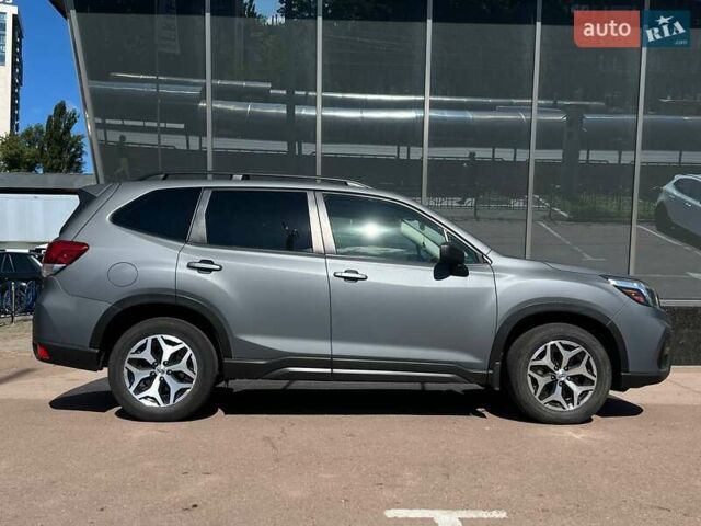 Субару Форестер 2020 в Киеве на Automoto.ua Серый Субару Форестер, объемом двигателя 2.5 л и пробегом 72 тыс. км за 19700 $, фото 1 на Automoto.ua