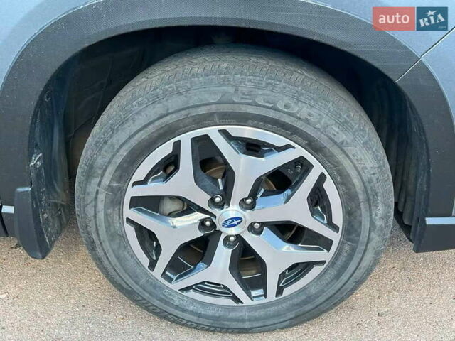 Серый Субару Форестер, объемом двигателя 2.5 л и пробегом 72 тыс. км за 17999 $, фото 8 на Automoto.ua