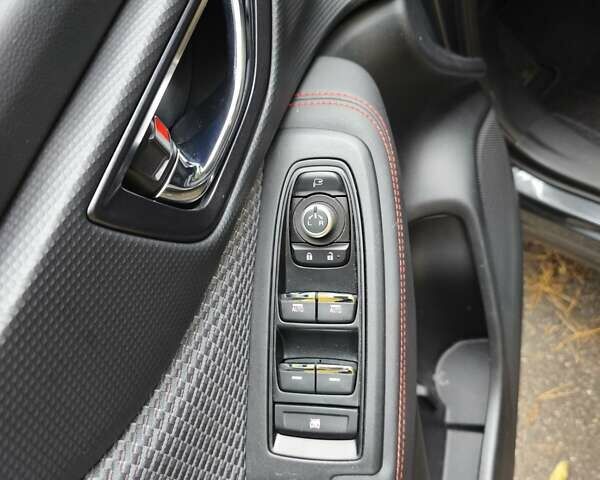 Серый Субару Форестер, объемом двигателя 2.5 л и пробегом 11 тыс. км за 39900 $, фото 4 на Automoto.ua