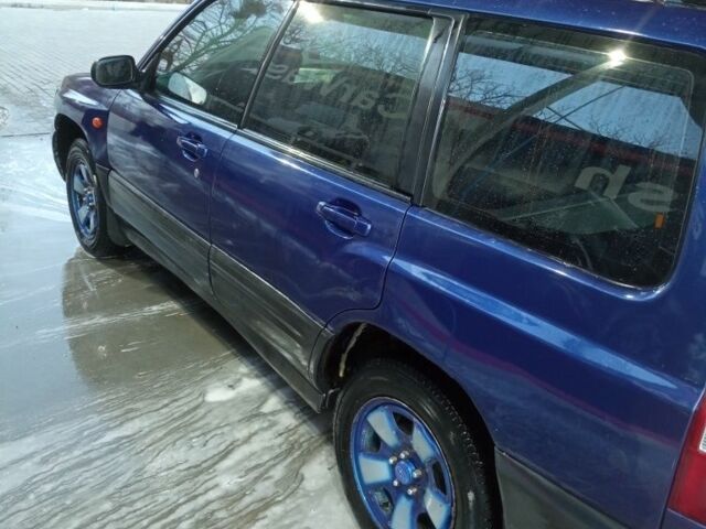 Синий Субару Форестер, объемом двигателя 2 л и пробегом 350 тыс. км за 4500 $, фото 2 на Automoto.ua