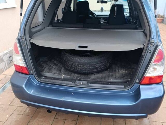 Синий Субару Форестер, объемом двигателя 2 л и пробегом 237 тыс. км за 5200 $, фото 8 на Automoto.ua