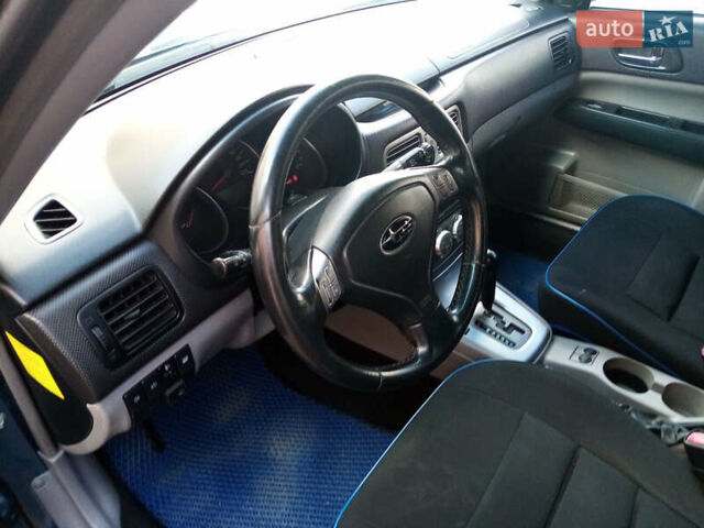 Синий Субару Форестер, объемом двигателя 2 л и пробегом 236 тыс. км за 5900 $, фото 5 на Automoto.ua