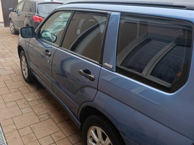 Синий Субару Форестер, объемом двигателя 2 л и пробегом 237 тыс. км за 5200 $, фото 2 на Automoto.ua