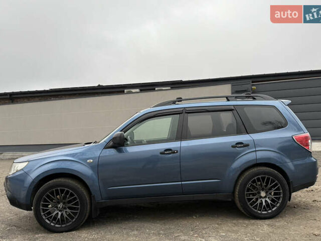 Синий Субару Форестер, объемом двигателя 1.99 л и пробегом 220 тыс. км за 7700 $, фото 2 на Automoto.ua
