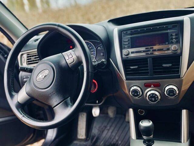 Синій Субару Forester, об'ємом двигуна 2 л та пробігом 300 тис. км за 5150 $, фото 6 на Automoto.ua