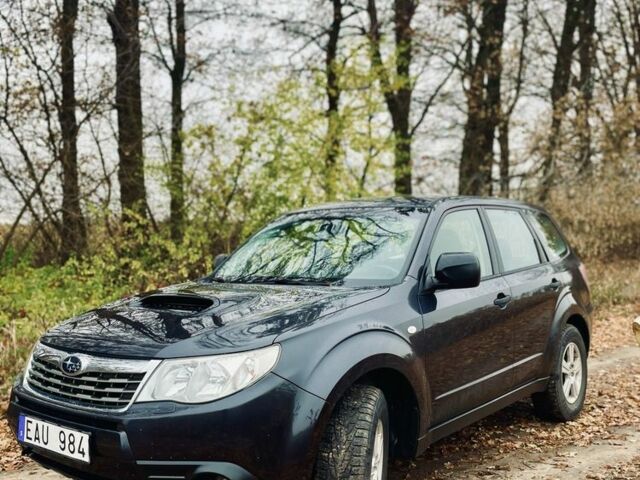 Синій Субару Forester, об'ємом двигуна 2 л та пробігом 300 тис. км за 5150 $, фото 1 на Automoto.ua