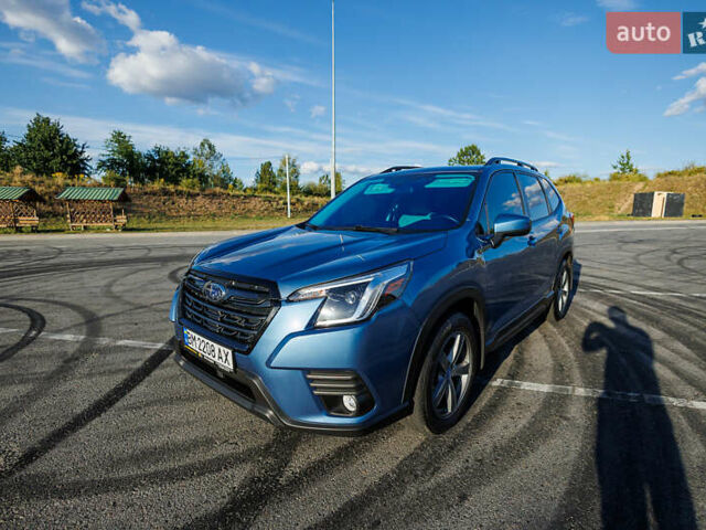 Синий Субару Форестер, объемом двигателя 2.5 л и пробегом 31 тыс. км за 22700 $, фото 2 на Automoto.ua