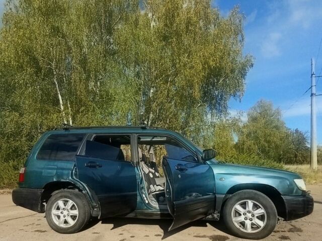 Зелений Субару Forester, об'ємом двигуна 2 л та пробігом 335 тис. км за 1799 $, фото 1 на Automoto.ua