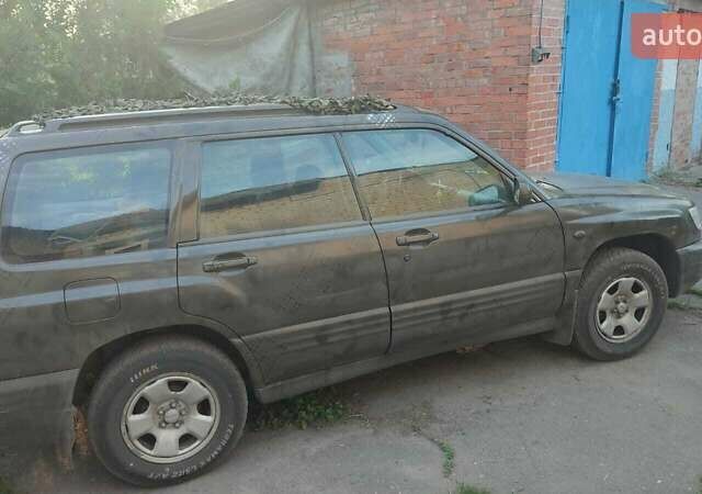 Зеленый Субару Форестер, объемом двигателя 1.99 л и пробегом 230 тыс. км за 3500 $, фото 2 на Automoto.ua