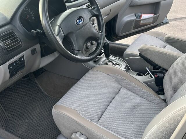 Зеленый Субару Форестер, объемом двигателя 2 л и пробегом 325 тыс. км за 4600 $, фото 3 на Automoto.ua