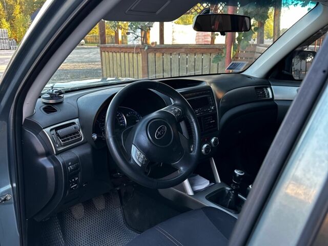 Зеленый Субару Форестер, объемом двигателя 2 л и пробегом 270 тыс. км за 10000 $, фото 5 на Automoto.ua