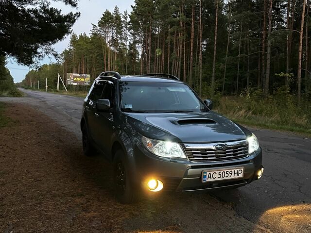 Зеленый Субару Форестер, объемом двигателя 2 л и пробегом 270 тыс. км за 10000 $, фото 1 на Automoto.ua