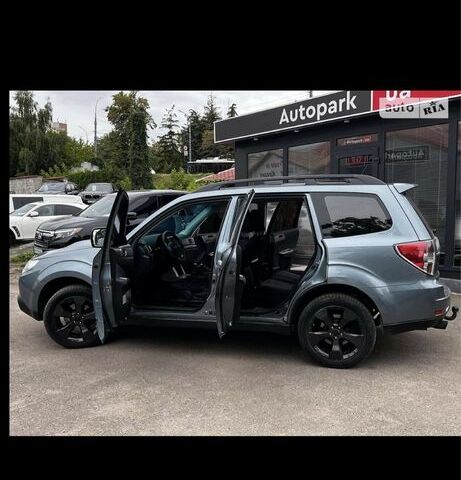 Зелений Субару Forester, об'ємом двигуна 2 л та пробігом 241 тис. км за 10500 $, фото 3 на Automoto.ua