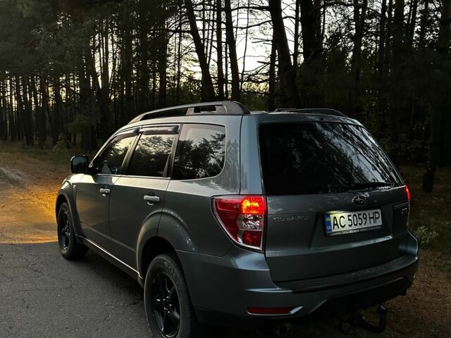 Зеленый Субару Форестер, объемом двигателя 2 л и пробегом 270 тыс. км за 10000 $, фото 3 на Automoto.ua