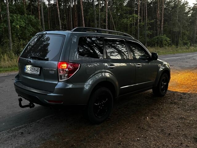 Зеленый Субару Форестер, объемом двигателя 2 л и пробегом 270 тыс. км за 10000 $, фото 4 на Automoto.ua