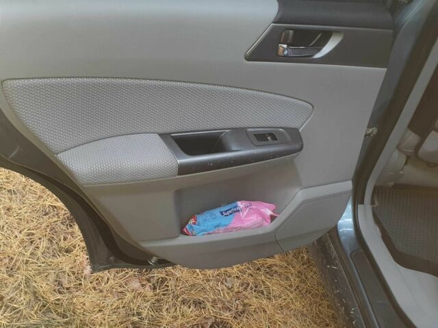 Зеленый Субару Форестер, объемом двигателя 0 л и пробегом 235 тыс. км за 9400 $, фото 5 на Automoto.ua