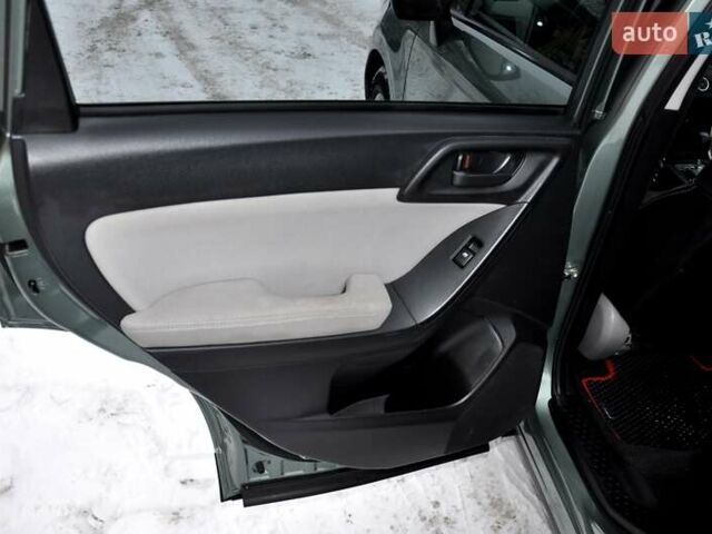 Зеленый Субару Форестер, объемом двигателя 2.46 л и пробегом 197 тыс. км за 9700 $, фото 6 на Automoto.ua