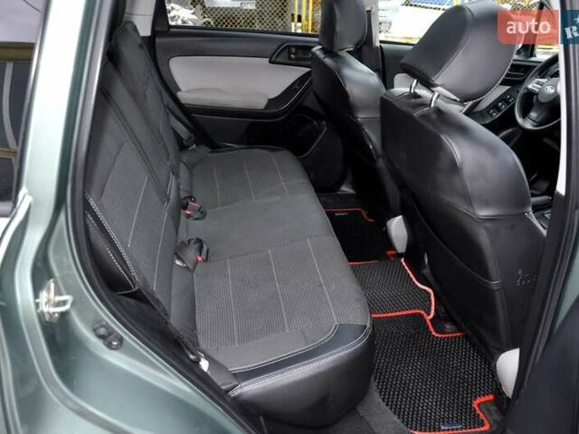 Зеленый Субару Форестер, объемом двигателя 2.46 л и пробегом 197 тыс. км за 9700 $, фото 3 на Automoto.ua