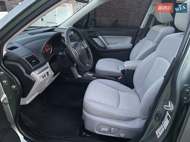 Зеленый Субару Форестер, объемом двигателя 2.5 л и пробегом 225 тыс. км за 10300 $, фото 16 на Automoto.ua