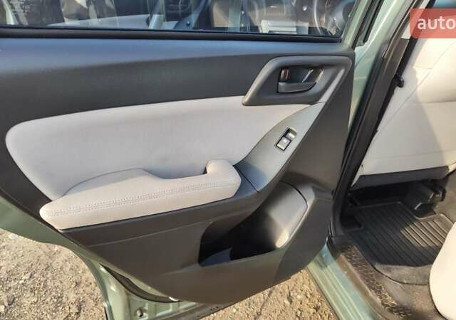 Зеленый Субару Форестер, объемом двигателя 2.46 л и пробегом 188 тыс. км за 12900 $, фото 6 на Automoto.ua