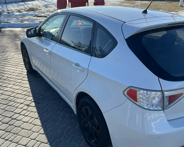 Белый Субару Импреза, объемом двигателя 1.5 л и пробегом 130 тыс. км за 6530 $, фото 2 на Automoto.ua