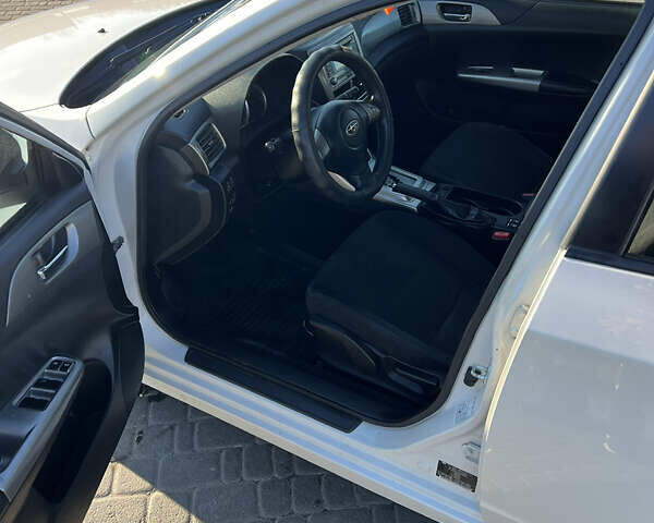 Белый Субару Импреза, объемом двигателя 1.5 л и пробегом 130 тыс. км за 6530 $, фото 8 на Automoto.ua