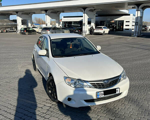 Белый Субару Импреза, объемом двигателя 1.5 л и пробегом 130 тыс. км за 6530 $, фото 3 на Automoto.ua