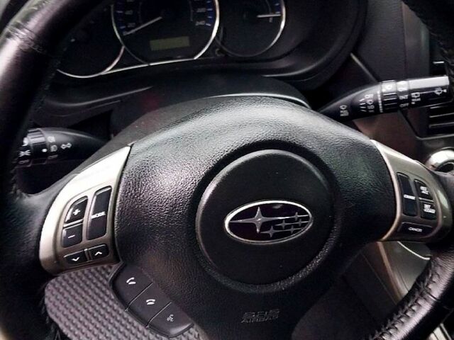 Белый Субару Импреза, объемом двигателя 2 л и пробегом 240 тыс. км за 9999 $, фото 11 на Automoto.ua