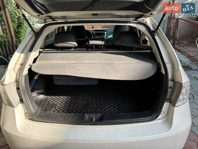 Білий Субару Імпреза, об'ємом двигуна 2 л та пробігом 235 тис. км за 6000 $, фото 4 на Automoto.ua