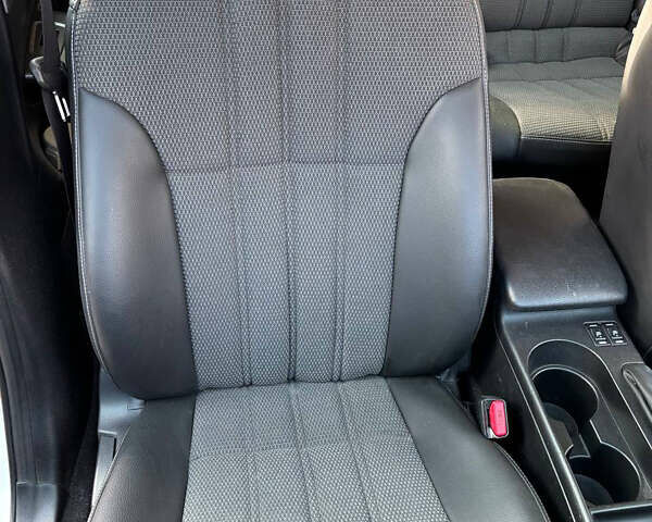 Білий Субару Імпреза, об'ємом двигуна 2 л та пробігом 235 тис. км за 6000 $, фото 6 на Automoto.ua