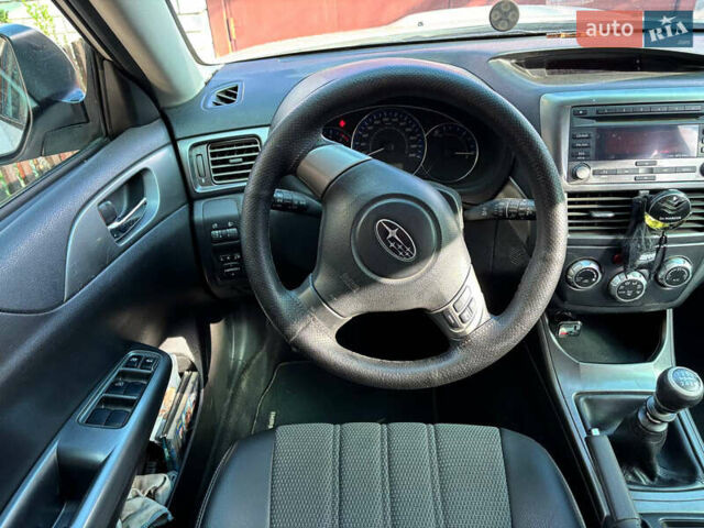 Білий Субару Імпреза, об'ємом двигуна 2 л та пробігом 235 тис. км за 6000 $, фото 10 на Automoto.ua