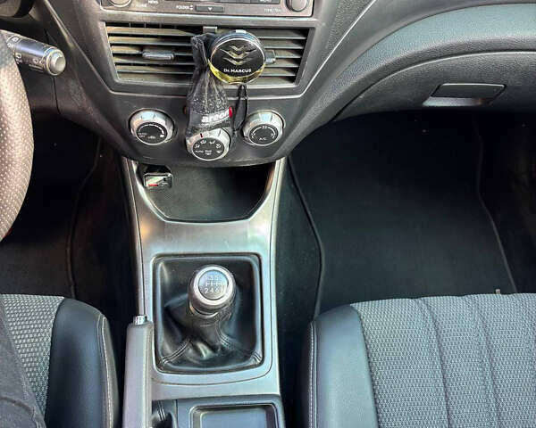 Білий Субару Імпреза, об'ємом двигуна 2 л та пробігом 235 тис. км за 6000 $, фото 7 на Automoto.ua