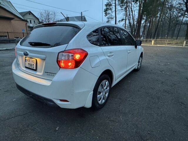 Белый Субару Импреза, объемом двигателя 2 л и пробегом 110 тыс. км за 7499 $, фото 4 на Automoto.ua